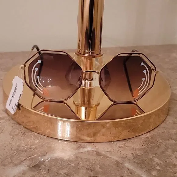 Chole' Halo Sunglasses - Picture 3 of 8